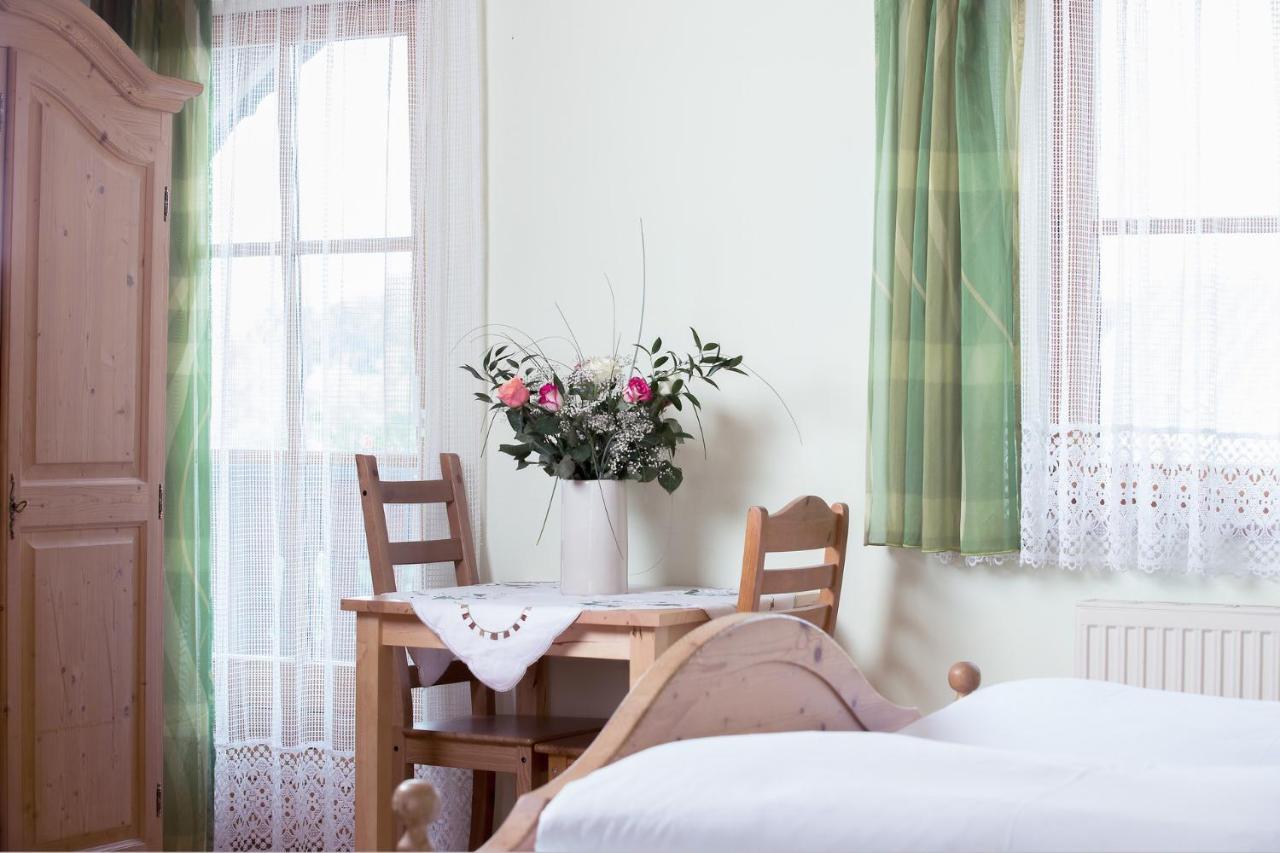Landhof Lazarus Hotel Mooskirchen Екстериор снимка