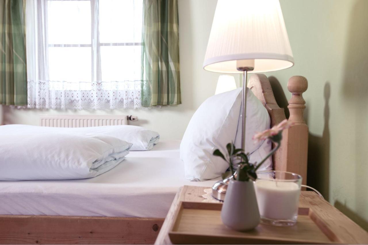 Landhof Lazarus Hotel Mooskirchen Екстериор снимка